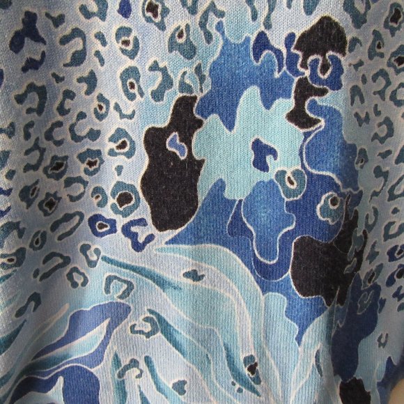 Bedford Fair / 100% Acrylic / Blue Swirls Design / Size 2X/ Drapey - Picture 5 of 10